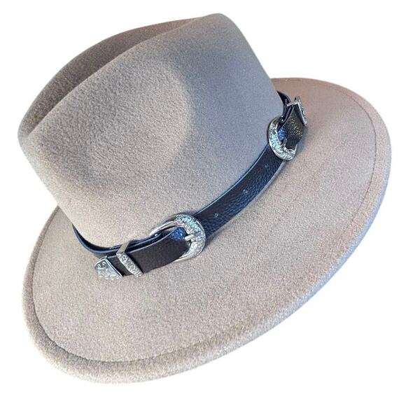 Kendall+Kylie camel western-style hat with a buckle strap accent. - Picture 1 of 6